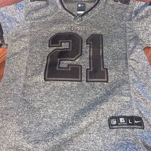 Ezekiel Elliot jersey